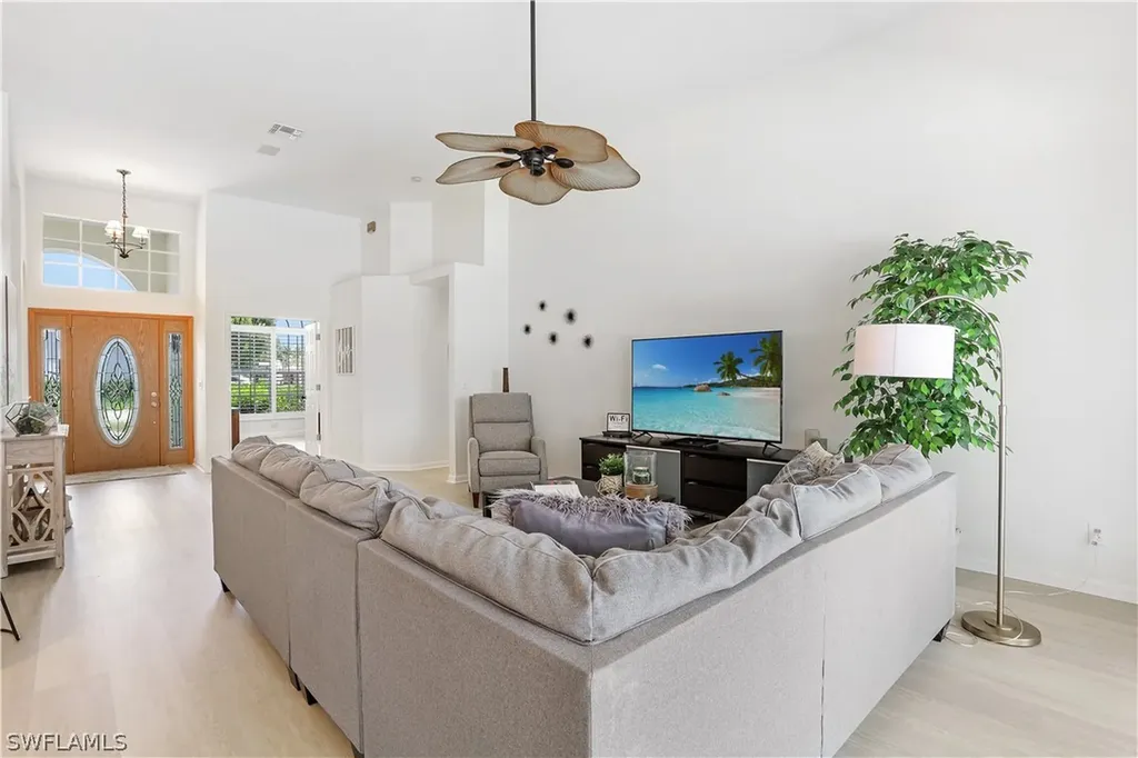 7699 Groves Road Naples FL 34109