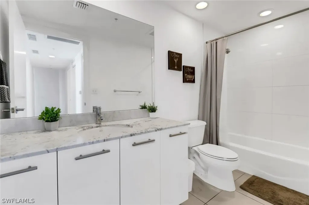 3000 Oasis Grand Boulevard Fort Myers FL 33916