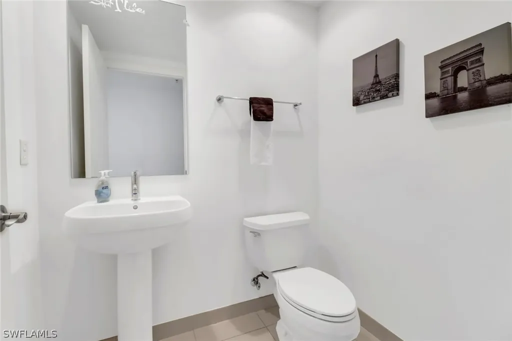 3000 Oasis Grand Boulevard Fort Myers FL 33916