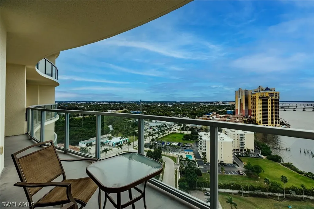 3000 Oasis Grand Boulevard Fort Myers FL 33916