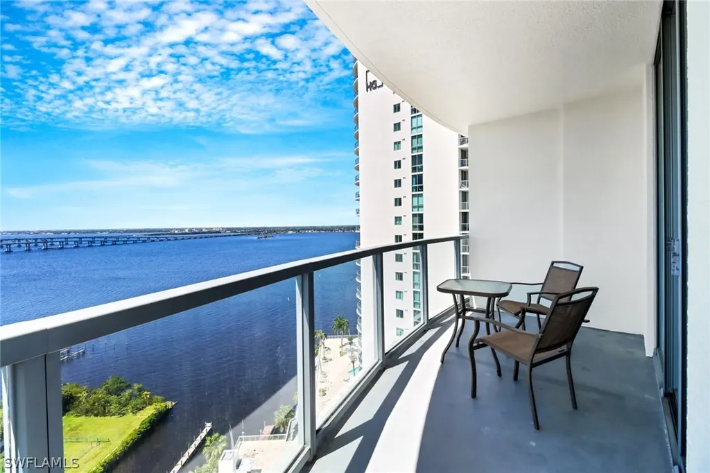 3000 Oasis Grand Boulevard Fort Myers FL 33916