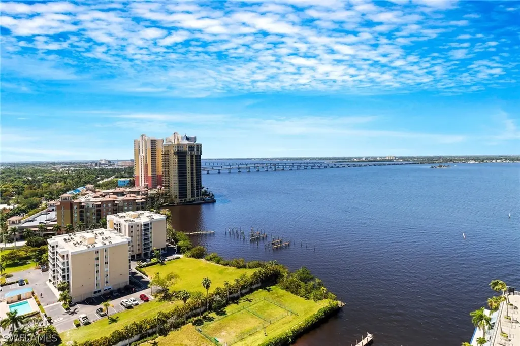 3000 Oasis Grand Boulevard Fort Myers FL 33916