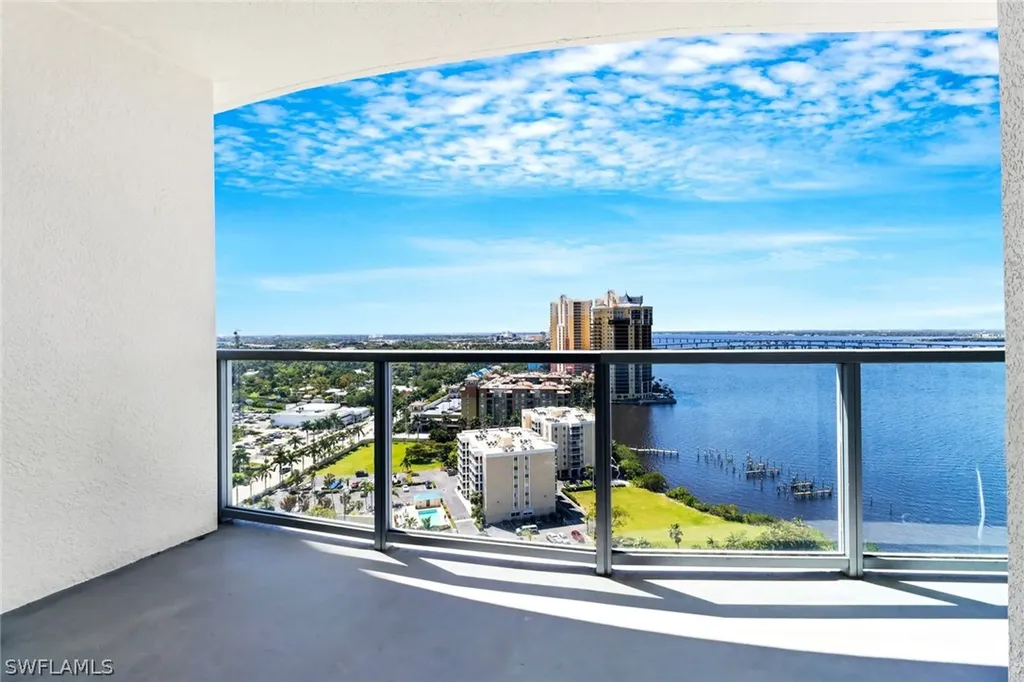 3000 Oasis Grand Boulevard Fort Myers FL 33916