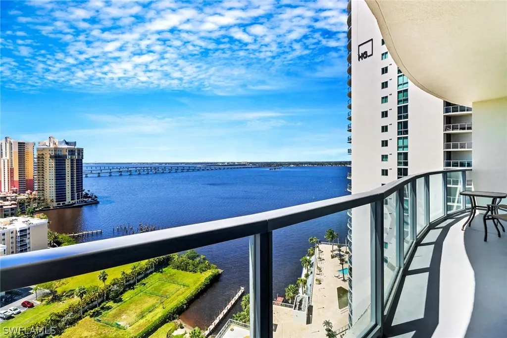 3000 Oasis Grand Boulevard Fort Myers FL 33916