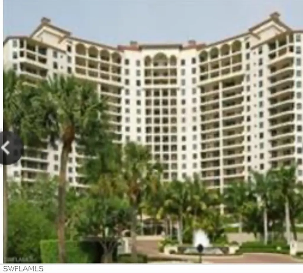 7575 Pelican Bay Boulevard Naples FL 34108
