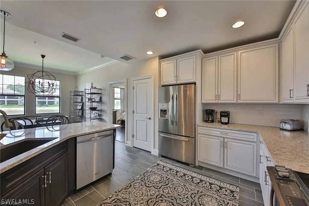 15145 Palmer Lake Circle Naples FL 34109