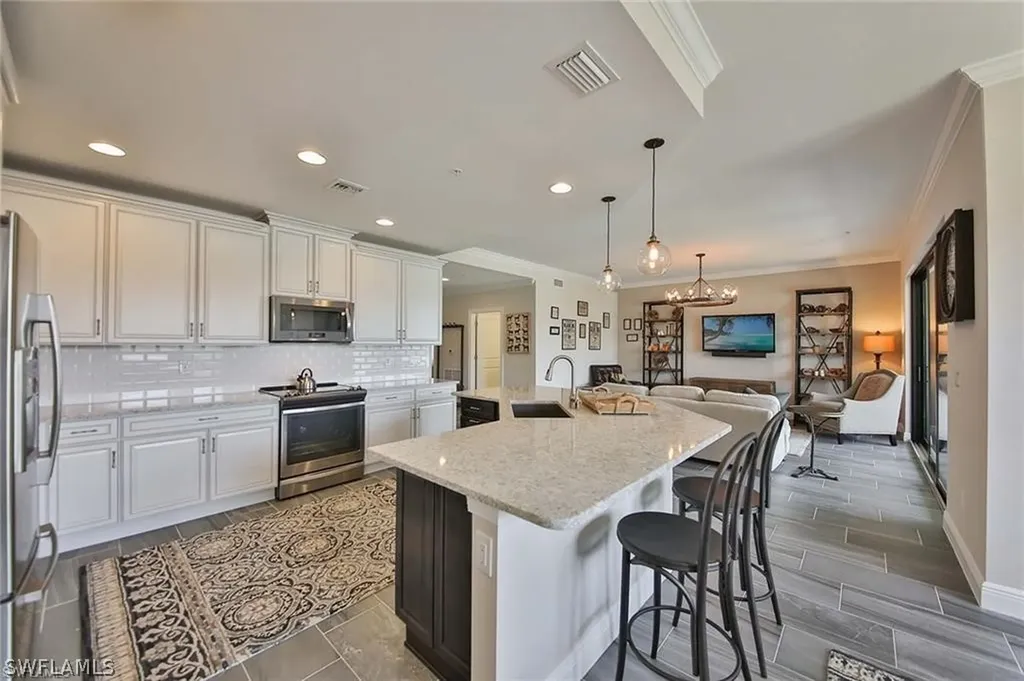 15145 Palmer Lake Circle Naples FL 34109