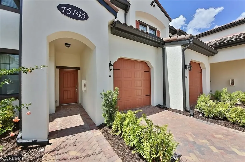15145 Palmer Lake Circle Naples FL 34109