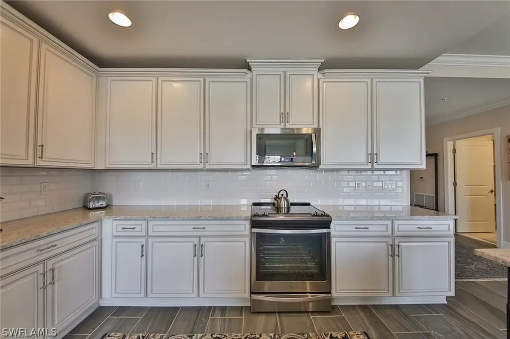 15145 Palmer Lake Circle Naples FL 34109