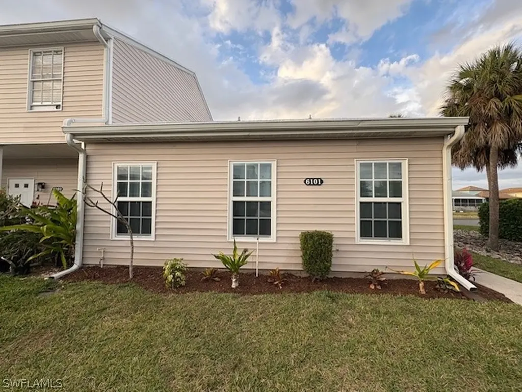 6101 Lake Front Drive Fort Myers FL 33908