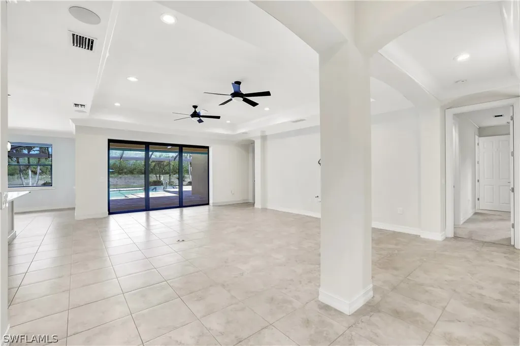 1621 Songbird Court Naples FL 34120
