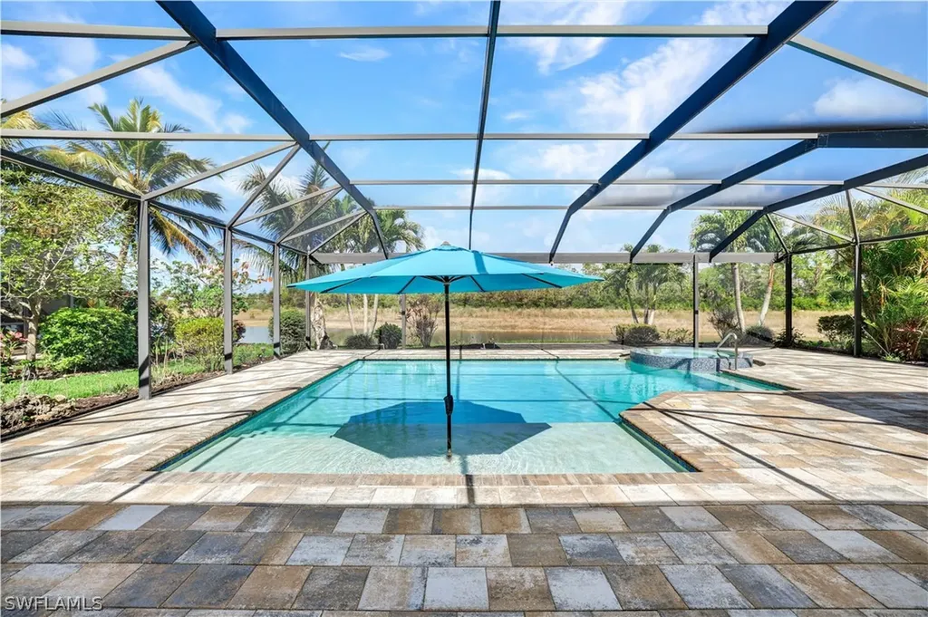 1621 Songbird Court Naples FL 34120