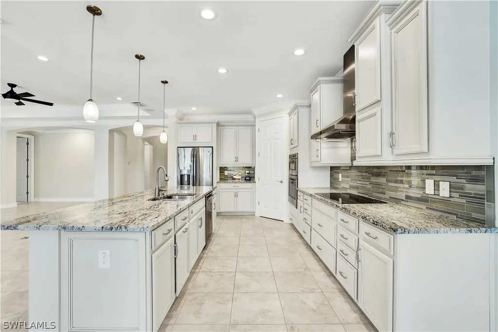 1621 Songbird Court Naples FL 34120
