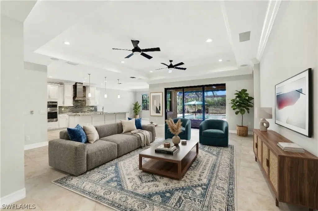 1621 Songbird Court Naples FL 34120