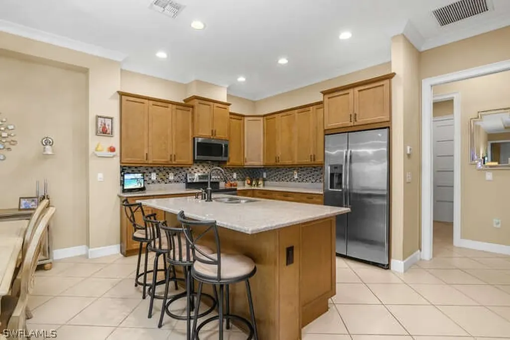 7003 Dominica Drive Naples FL 34113