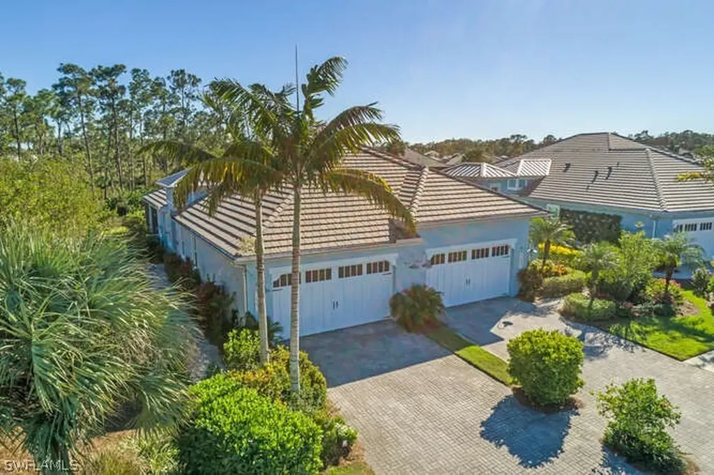 7003 Dominica Drive Naples FL 34113