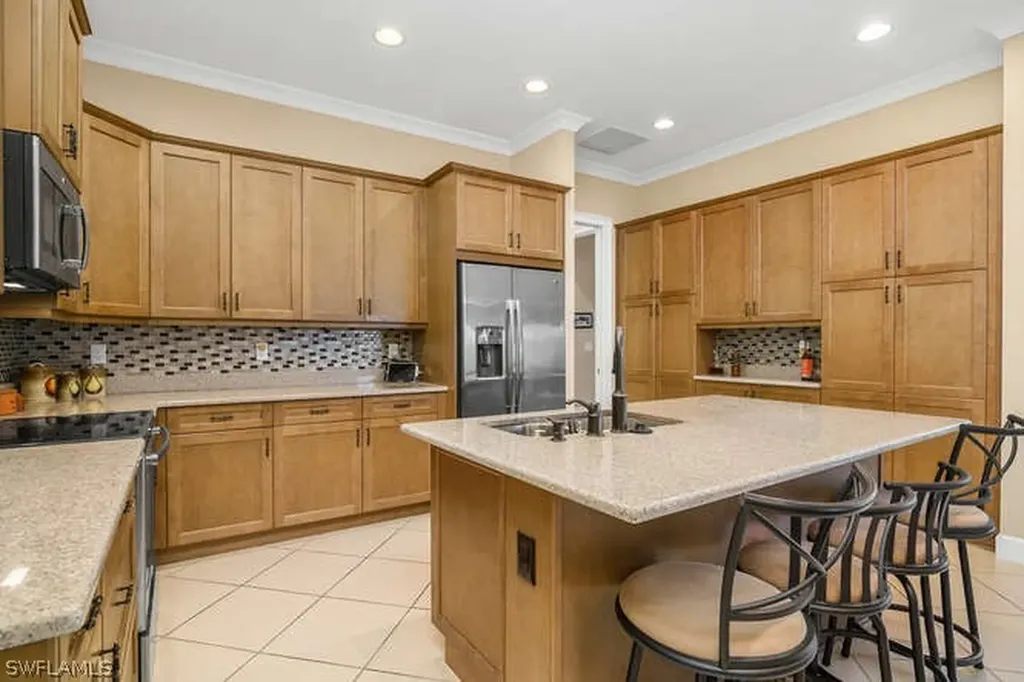 7003 Dominica Drive Naples FL 34113