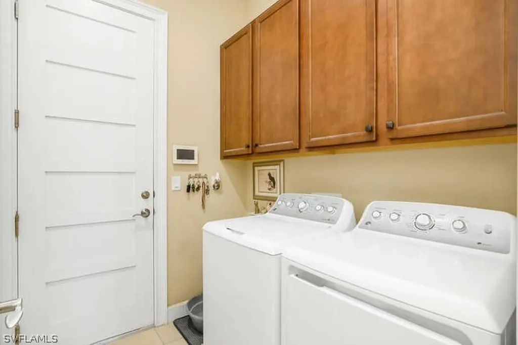 7003 Dominica Drive Naples FL 34113