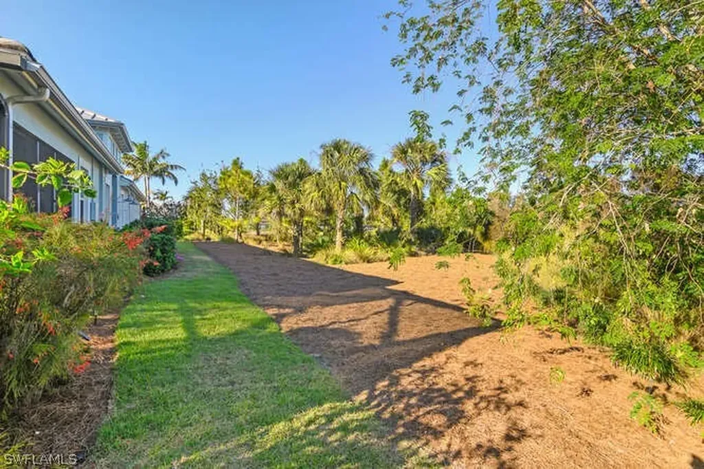 7003 Dominica Drive Naples FL 34113