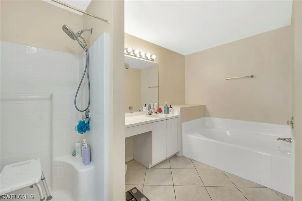 885 47th Avenue NE Naples FL 34120