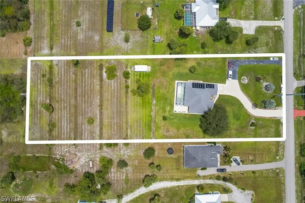 885 47th Avenue NE Naples FL 34120