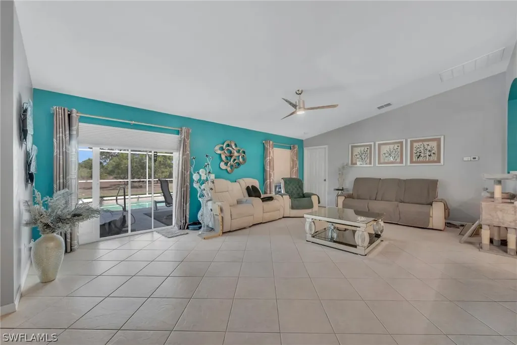 885 47th Avenue NE Naples FL 34120