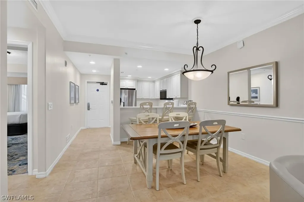 221 9th Street S Naples FL 34102