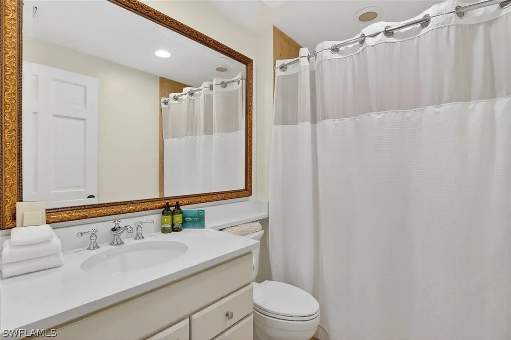 221 9th Street S Naples FL 34102