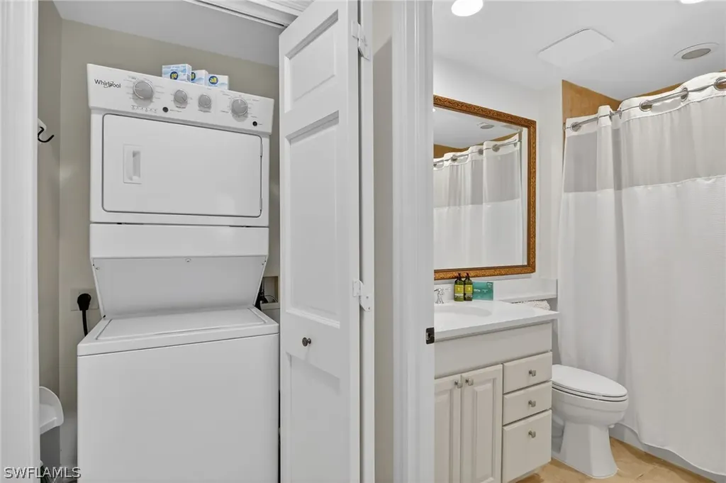 221 9th Street S Naples FL 34102