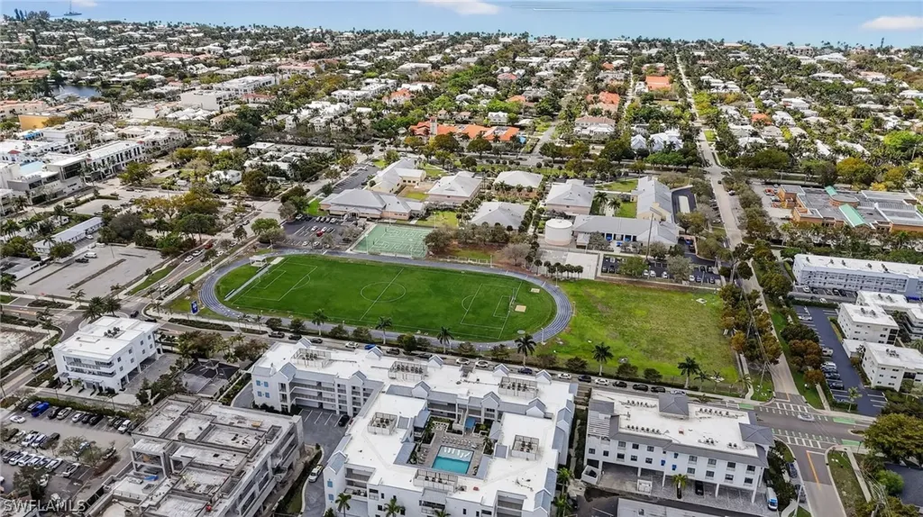 221 9th Street S Naples FL 34102