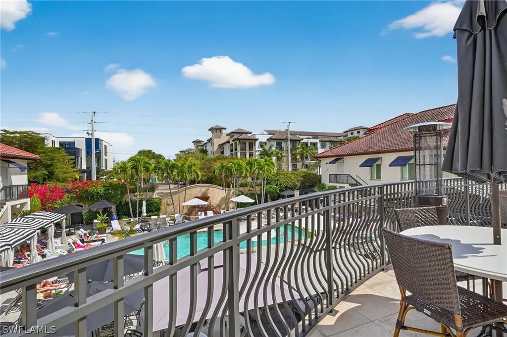 221 9th Street S Naples FL 34102