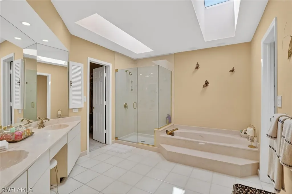 812 Pine Creek Lane Naples FL 34108