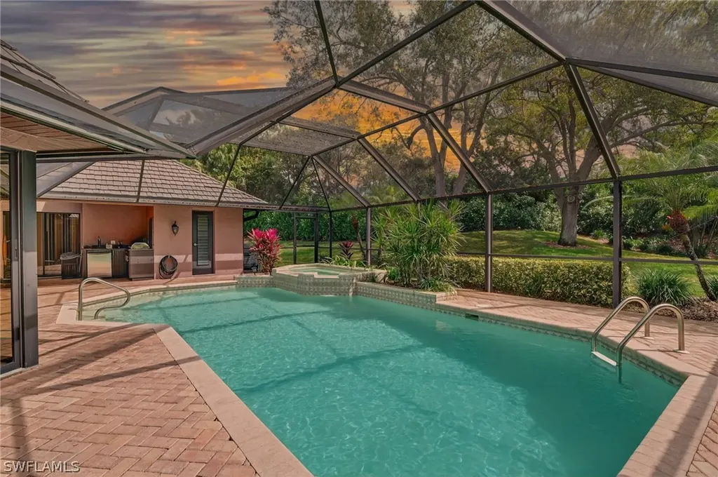 812 Pine Creek Lane Naples FL 34108
