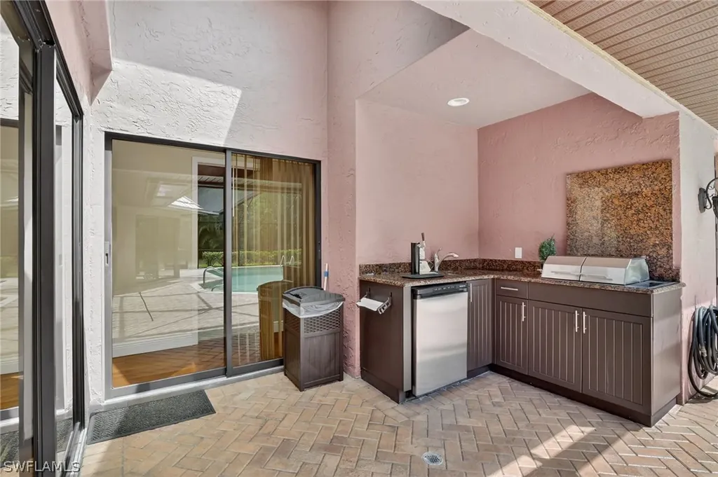 812 Pine Creek Lane Naples FL 34108