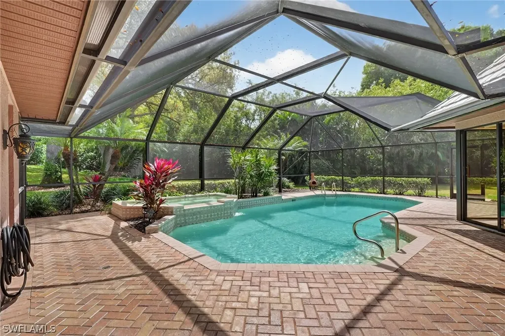 812 Pine Creek Lane Naples FL 34108