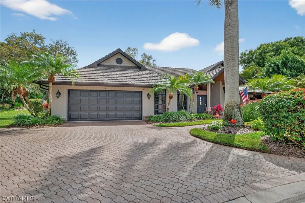 812 Pine Creek Lane Naples FL 34108