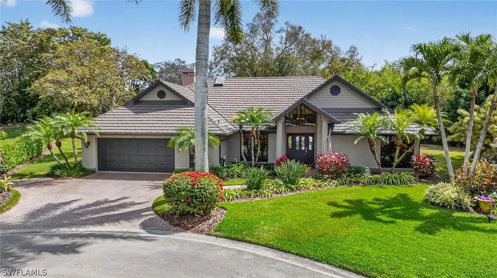 812 Pine Creek Lane Naples FL 34108