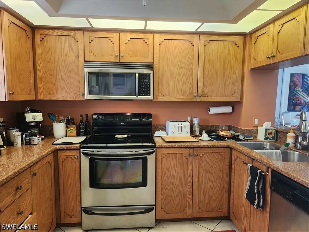 1629 Spoonbill Lane Naples FL 34105
