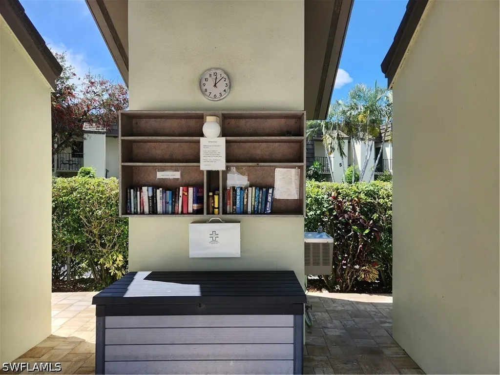 1629 Spoonbill Lane Naples FL 34105
