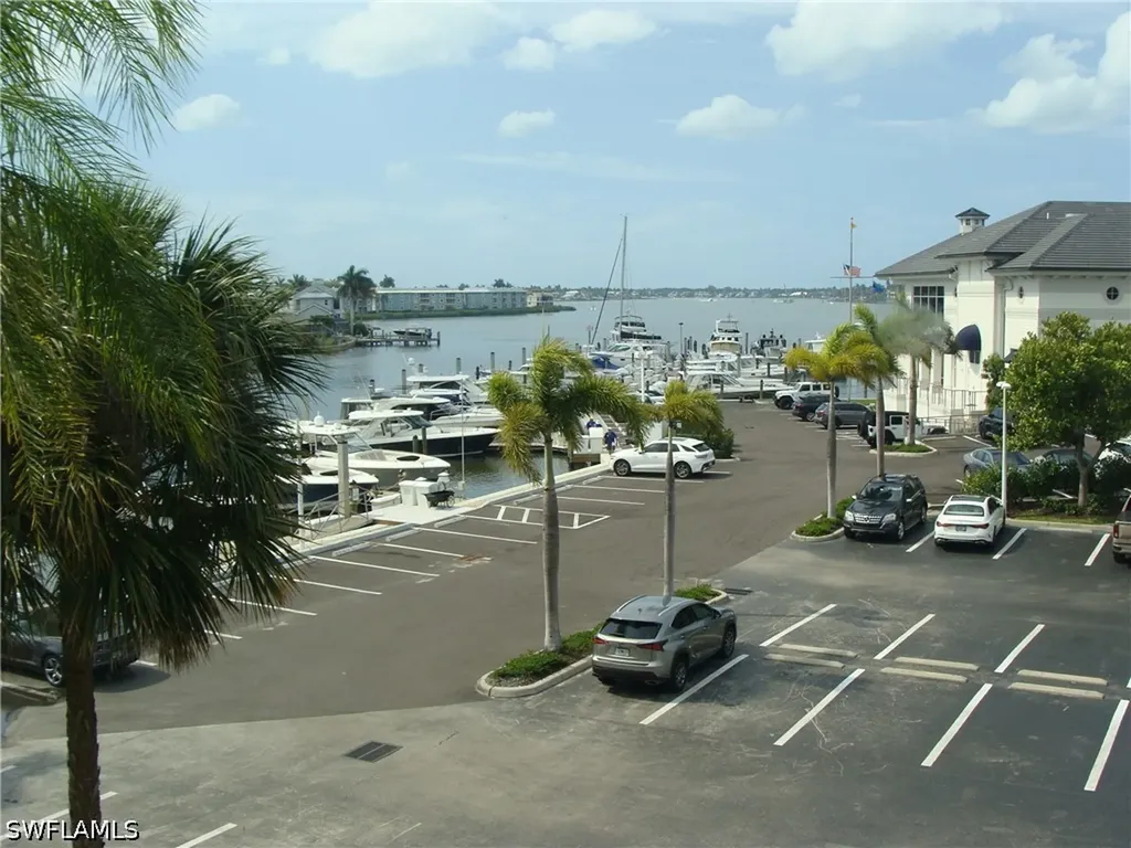 807 River Point Drive Naples FL 34102