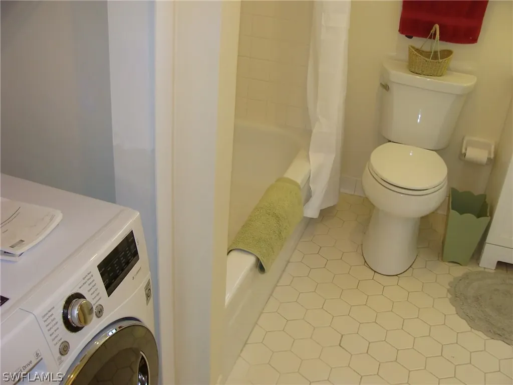 807 River Point Drive Naples FL 34102