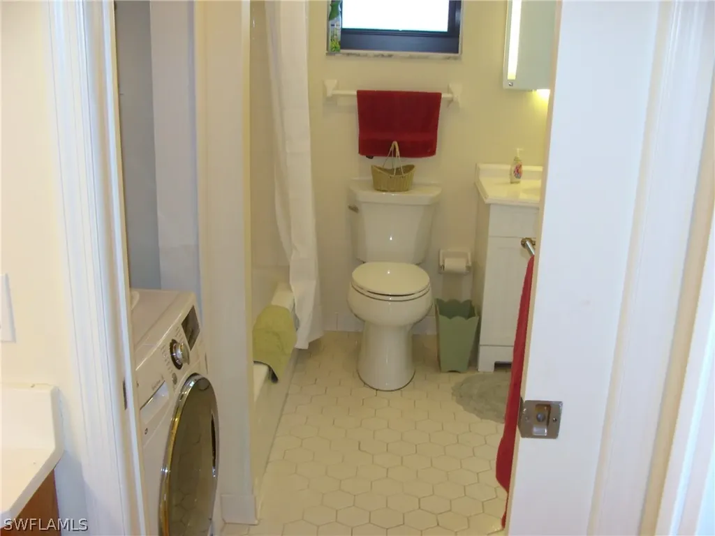 807 River Point Drive Naples FL 34102