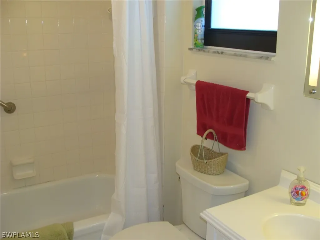 807 River Point Drive Naples FL 34102