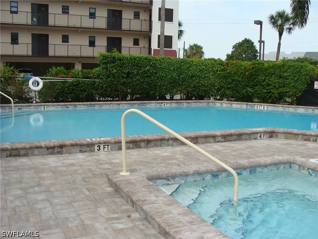 807 River Point Drive Naples FL 34102