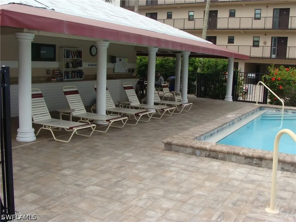 807 River Point Drive Naples FL 34102