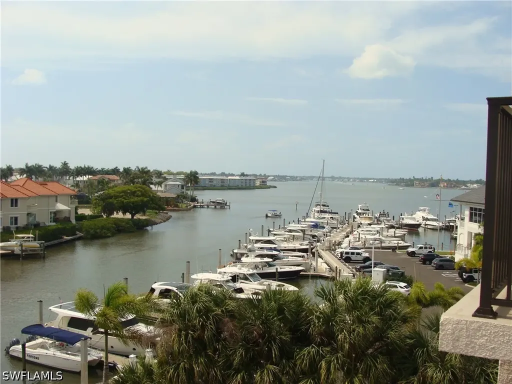807 River Point Drive Naples FL 34102