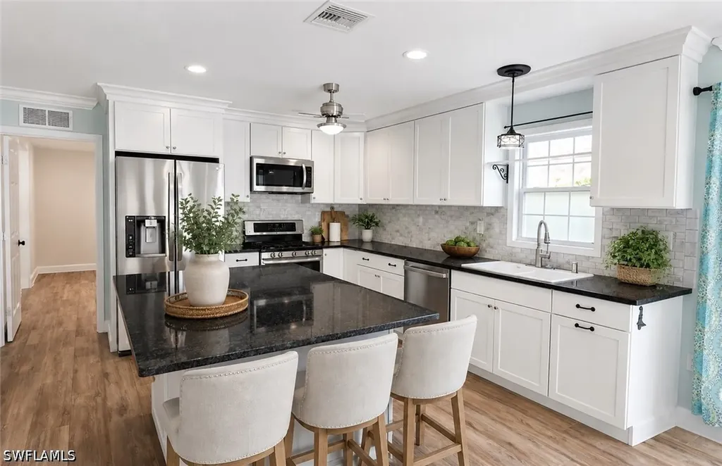 122 Leawood Circle Naples FL 34104