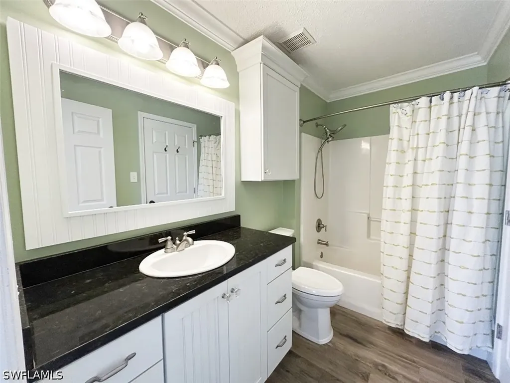 122 Leawood Circle Naples FL 34104