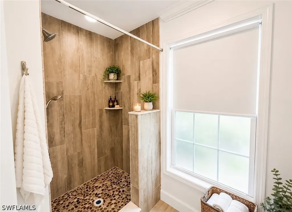 122 Leawood Circle Naples FL 34104
