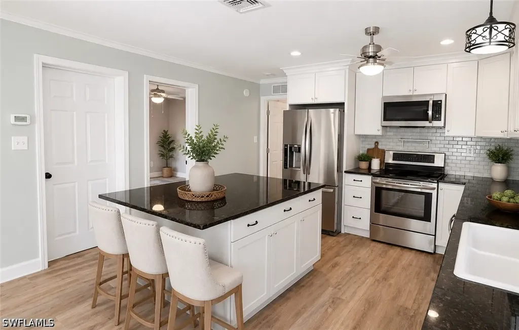 122 Leawood Circle Naples FL 34104